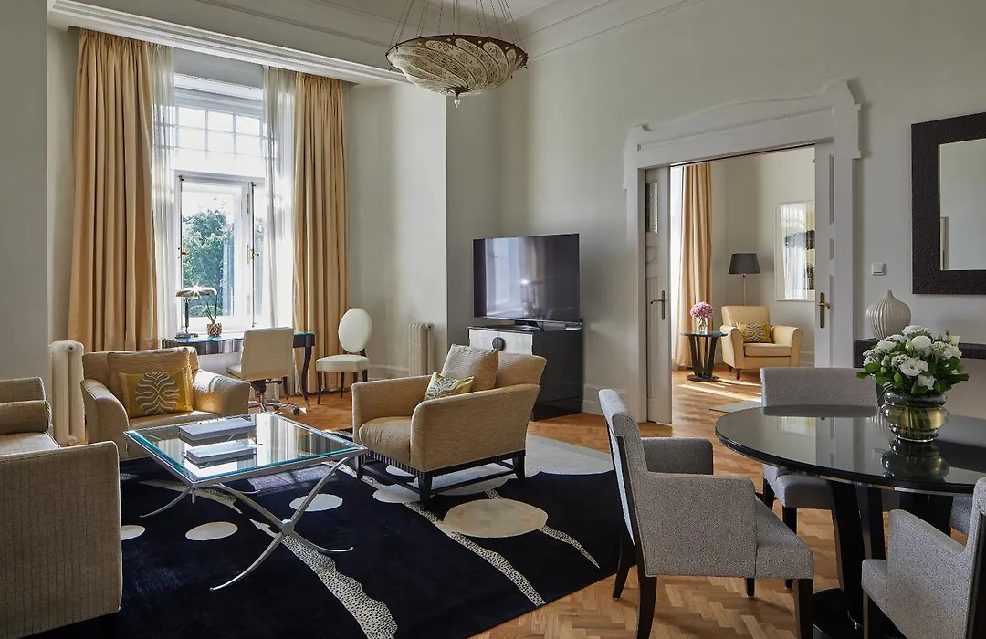 Four Seasons Hotel Gresham Palace Budapest-1